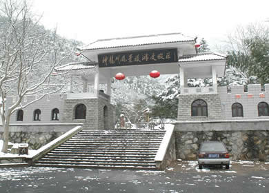 神龙川门口