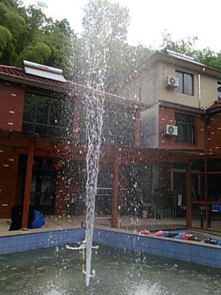 庭院喷水池